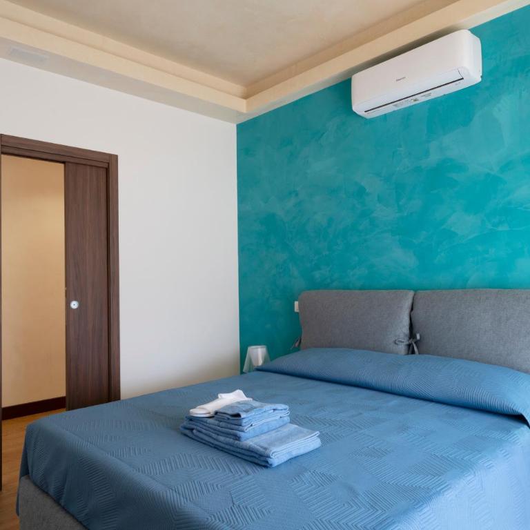 Domus DiDio - Three-Bedroom Apartment - 32