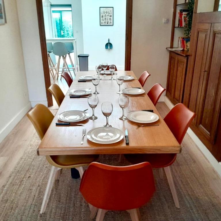 4 Ch - 10 pers - Grande Maison - Parking - Jardin - BBQ - Maison 4 Chambres - 19