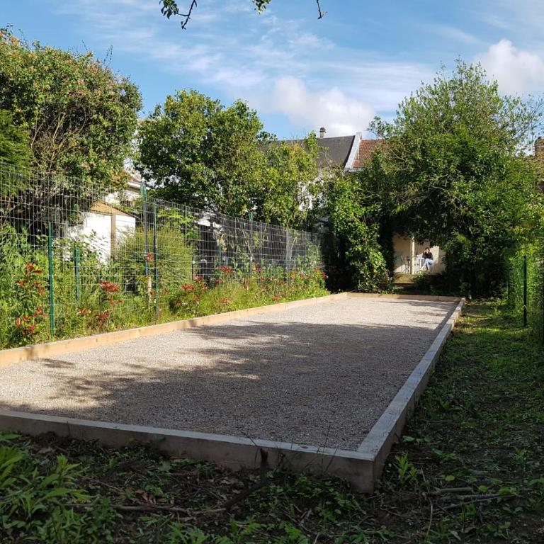 4 Ch - 10 pers - Grande Maison - Parking - Jardin - BBQ - Maison 4 Chambres - 46