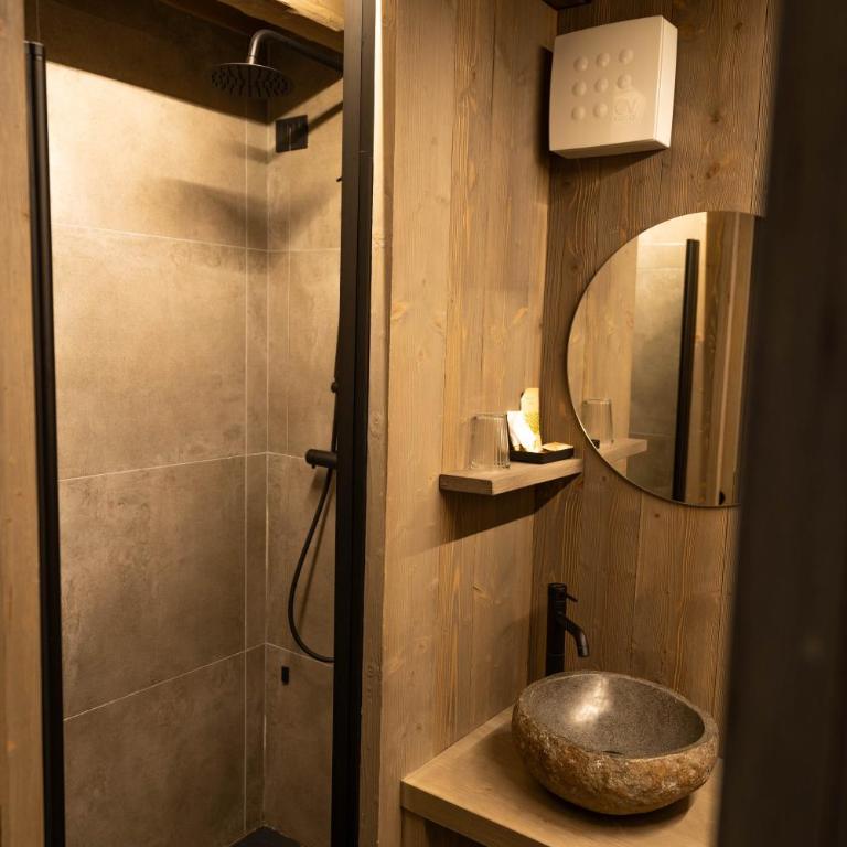 Le Suites de San Campel RTA - Camera King Deluxe - 4