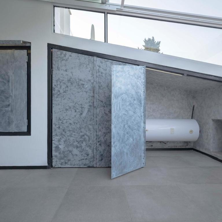 Iron House - Penthouse with Bathtub in Golden Mile & Roman Bridge - One-Bedroom Apartment - 20