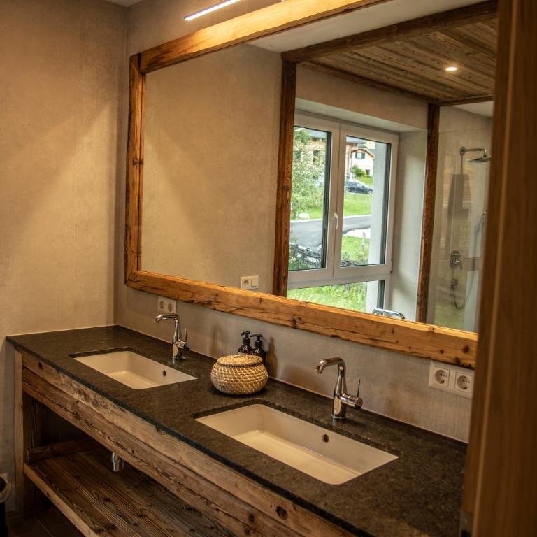 Edelweiss Lodge - Chalet Superior - 90