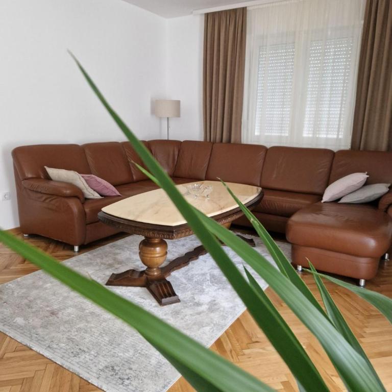 Apartment Holiday - Apartman sa 2 Spavaće Sobe i Pogledom na Vrt - 3