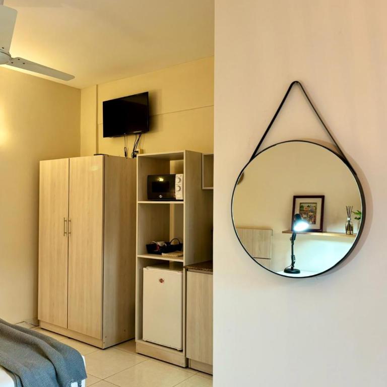 De la Mora Hostal - Habitación con cama extragrande y vistas al jardín - 17