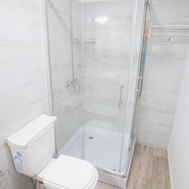 Isla Bella - Habitación Triple con baño privado - 10