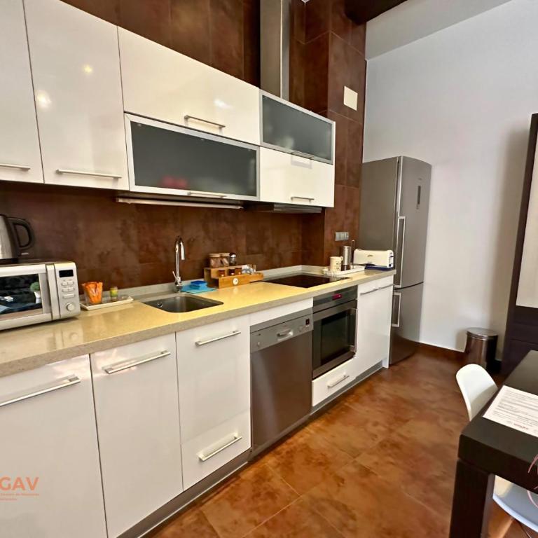 La Casa Escarlata - One-Bedroom Apartment - 20