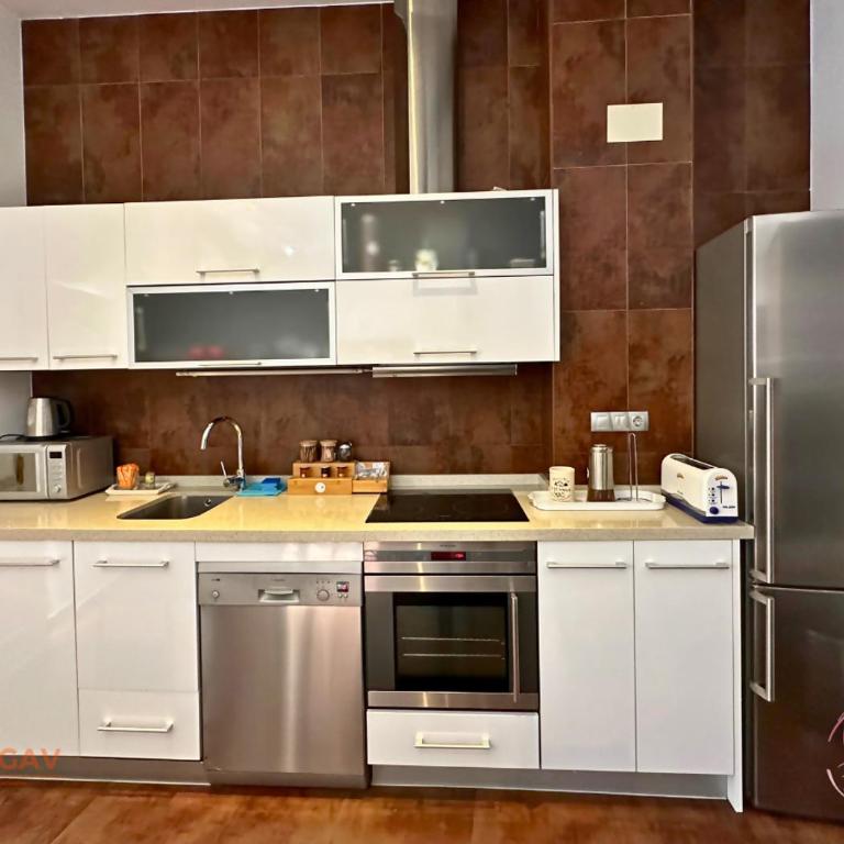 La Casa Escarlata - One-Bedroom Apartment - 7