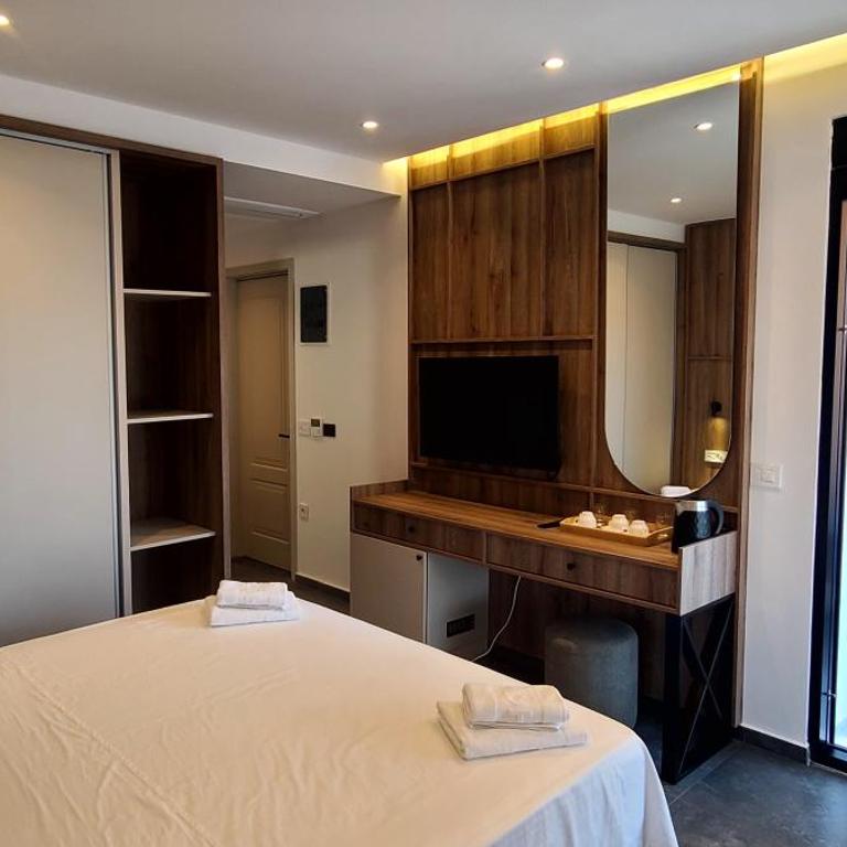 Ambassador & Ambassador Lux Apartments - Double Room - 5