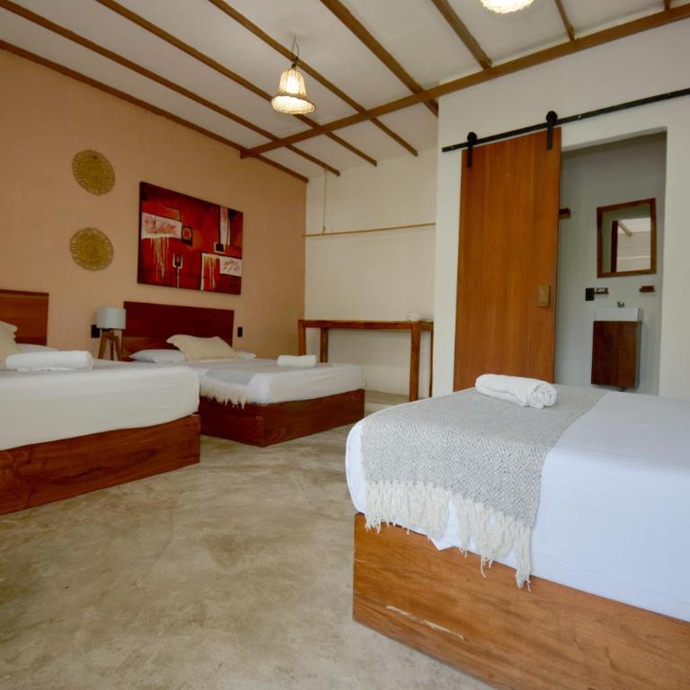 Casa Delia Hotel Downtown - Habitación Familiar con baño privado - 4