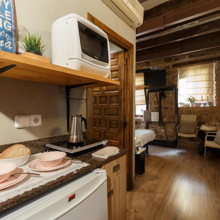 AinB Picasso-Corders Apartments - Studio (2 Adults) - 12