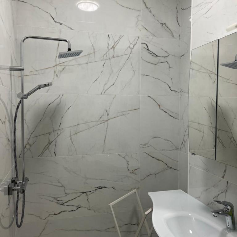 Long stay nearby Mariottes H Nice town - Appartement 2 Chambres - 30