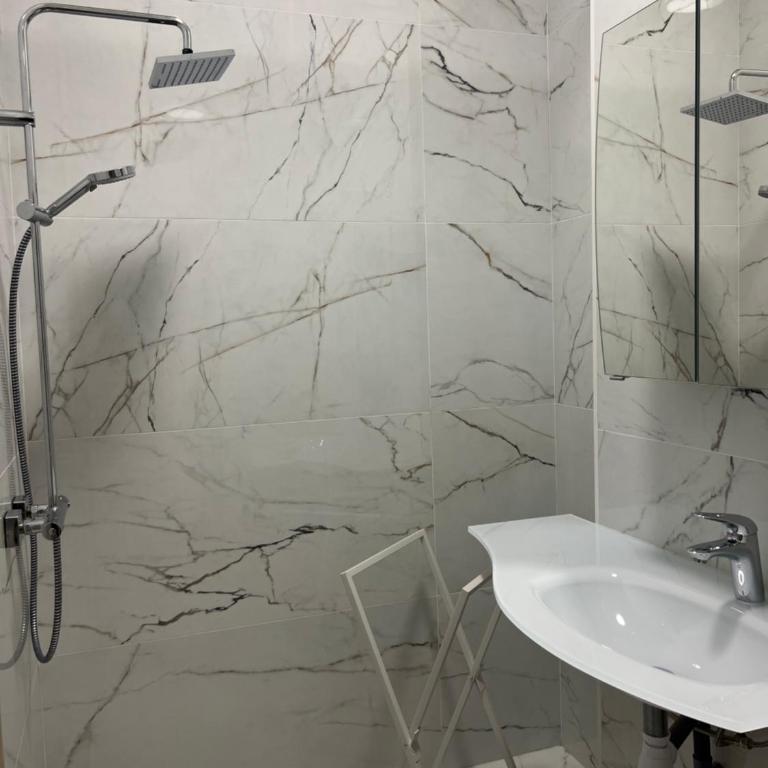 Long stay nearby Mariottes H Nice town - Appartement 2 Chambres - 20