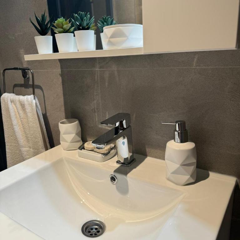 Apartman Rentals Lux KG 2 - One-Bedroom Apartment - 28