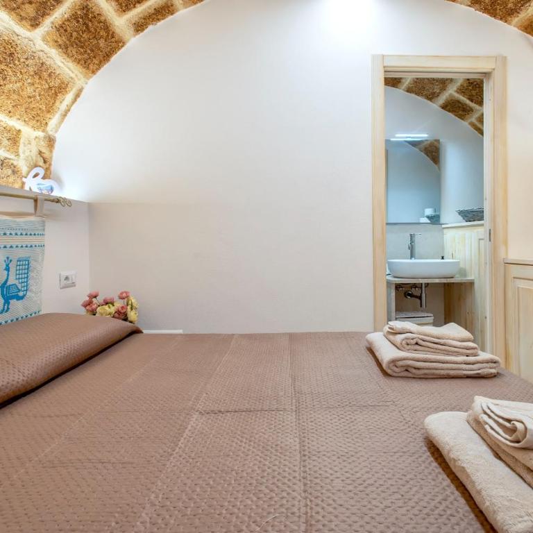 Deliloft - One-Bedroom Apartment - 10