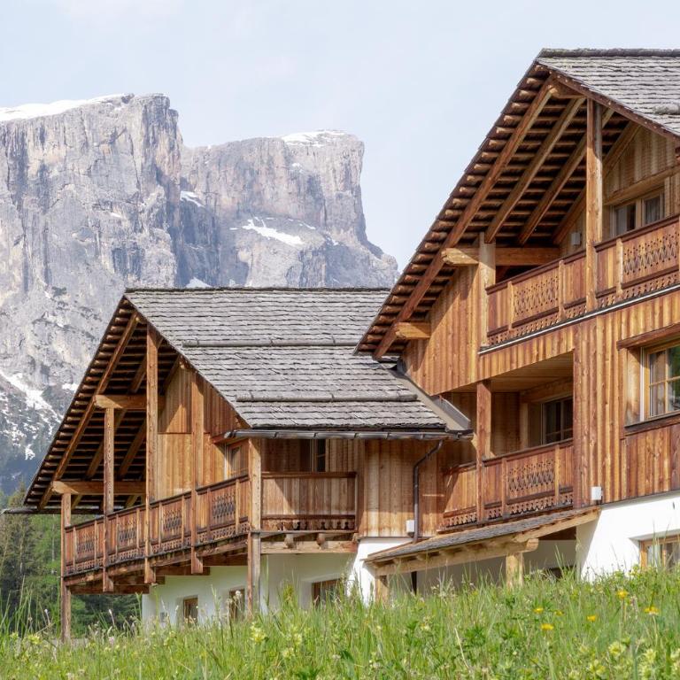 Chalet Ciasa Tino & Sara - BelaVal Apartments - Apartment mit Blick auf die Berge - 25