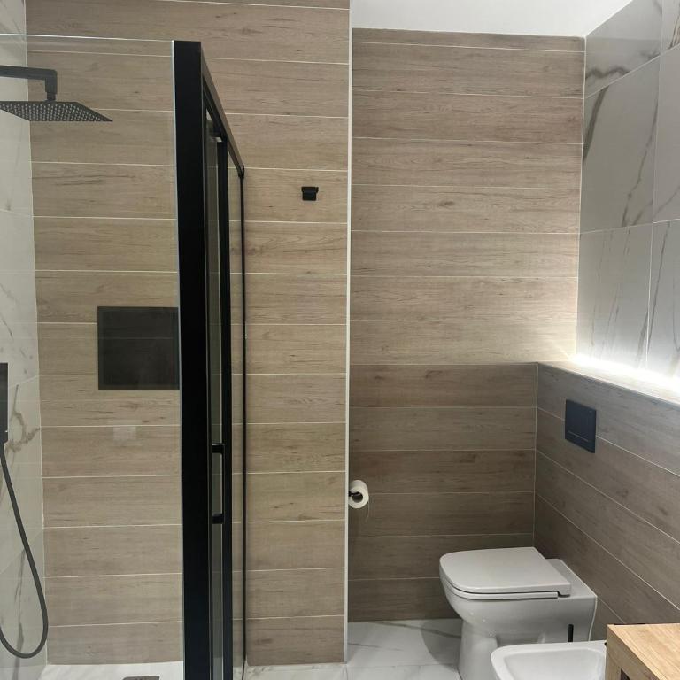 Celeste Home Center - Double Room with Private Bathroom - 12