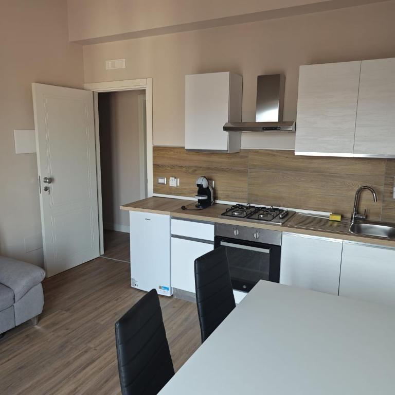 Celeste Home Center - Double Room with Private Bathroom - 15