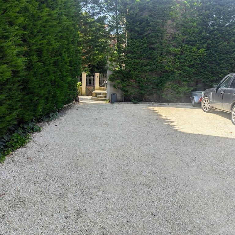MAISON JARDIN ET PARKING PRIVé dans GRENOBLE - Villa - 30