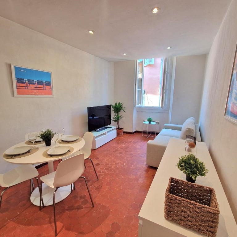 Sublime appartement 4P classé dans le Vieux-Nice - Appartement 1 Chambre - 2