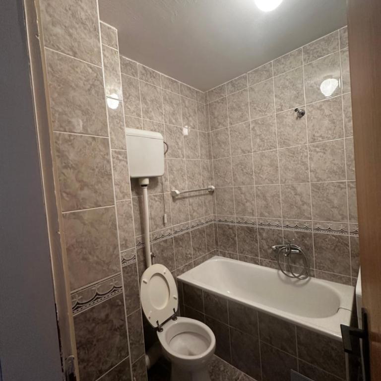 BiD - One-Bedroom Apartment - 4