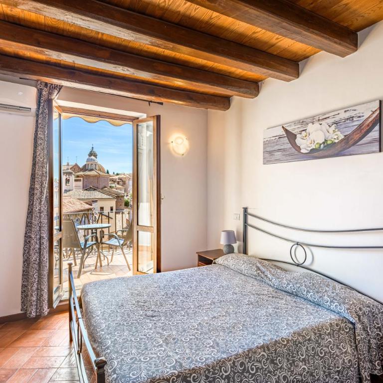BB Il Re Alla Reginella Guest House - Double Room with Private Bathroom - 7