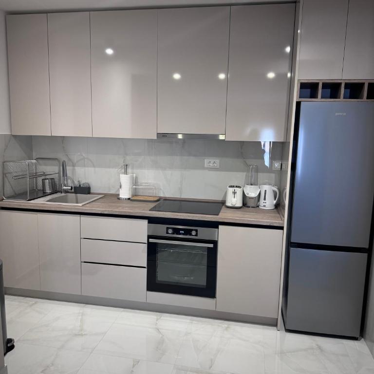 Apartman NAMA - Apartman sa 2 Spavaće Sobe i Balkonom - 8