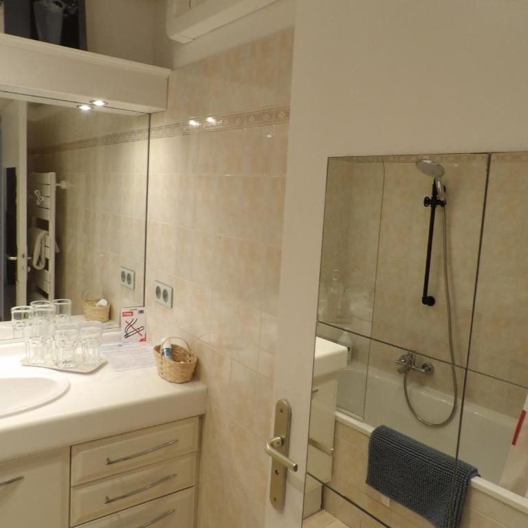 3P, Cannes, Domaine securise, Piscine, Tennis, Golf, 3 Etoiles - Appartement 2 Chambres - 23
