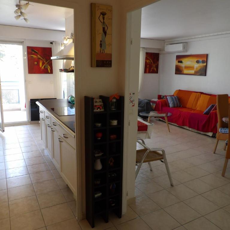 3P, Cannes, Domaine securise, Piscine, Tennis, Golf, 3 Etoiles - Appartement 2 Chambres - 4