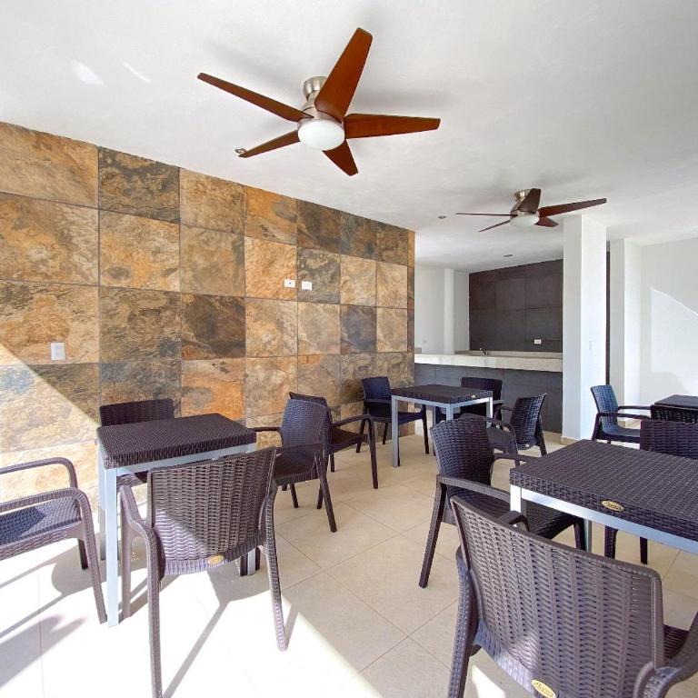 Astoria Gated Condos - Apartamento de 2 dormitorios - 6