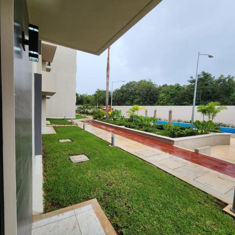 Astoria Gated Condos - Apartamento de 2 dormitorios - 11