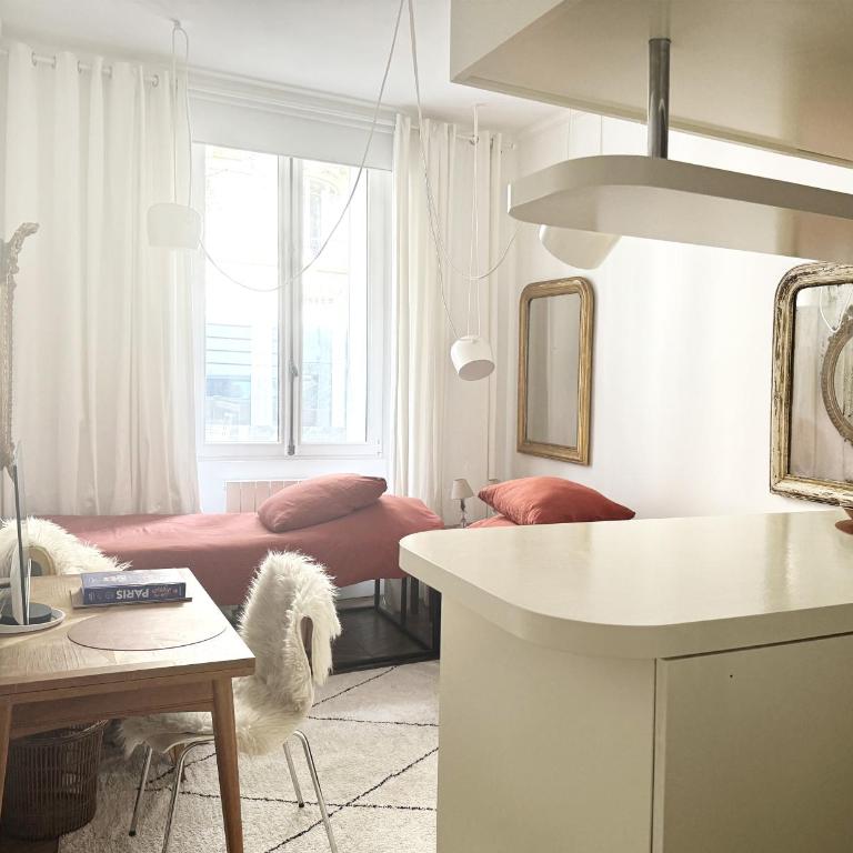 Studio climatisé pour 1 ou 2 personnes au 109 avenue Mozart Paris 16 - Appartement 1 Chambre - 1