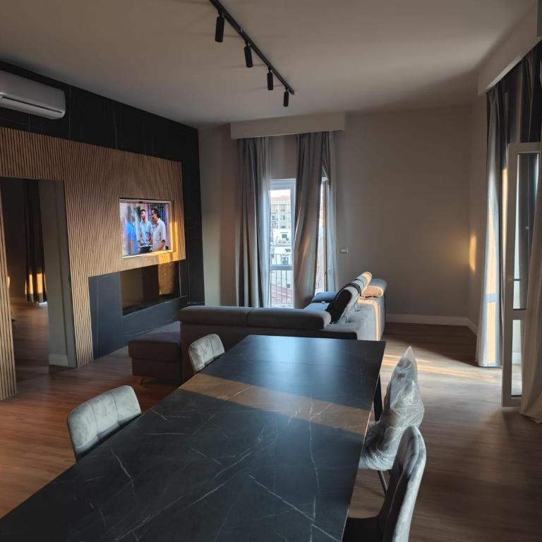 Celeste Home Center - Double Room with Private Bathroom - 2