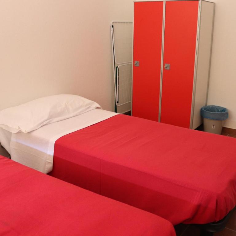 Ostello Paradiso EuroCamp - Camera Doppia con Letti Singoli con Bagno Privato - 2
