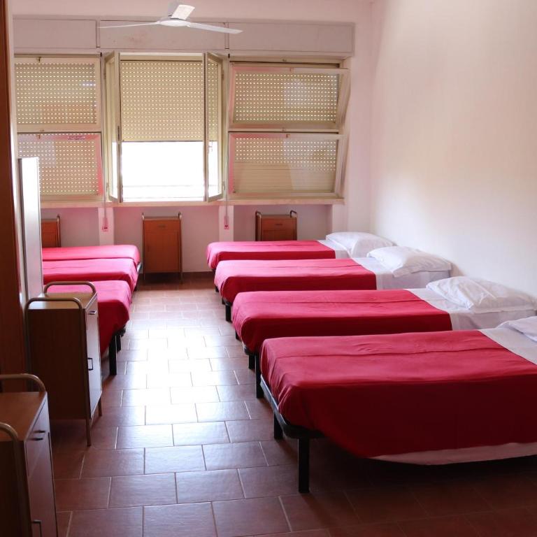 Ostello Paradiso EuroCamp - Camera Familiare con Bagno Privato - 6
