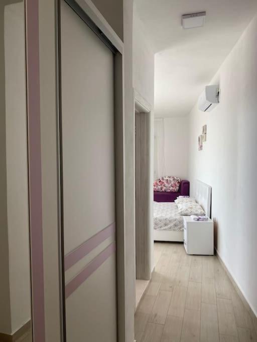 Sea Violet - One-Bedroom Apartment - 10