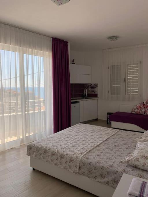 Sea Violet - One-Bedroom Apartment - 23