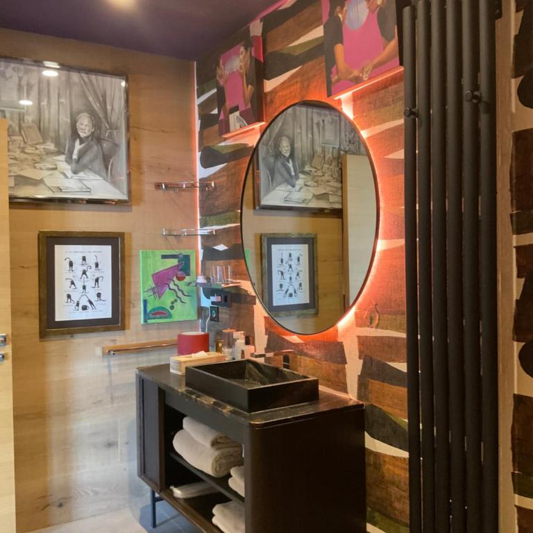 Marbella Boutique Art suites - Habitación Doble Deluxe con balcón y vistas al mar - 6