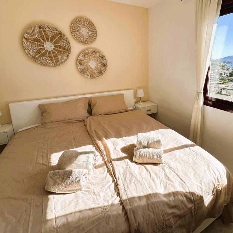 Beach Apartment with Pool & Gym - Two-Bedroom Apartment - 11