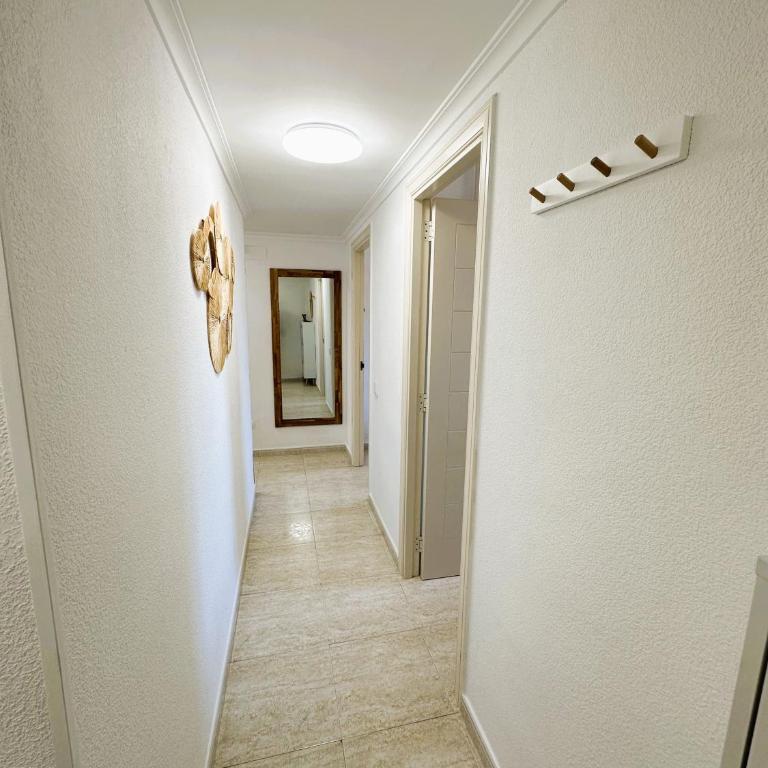 Beach Apartment with Pool & Gym - Two-Bedroom Apartment - 19