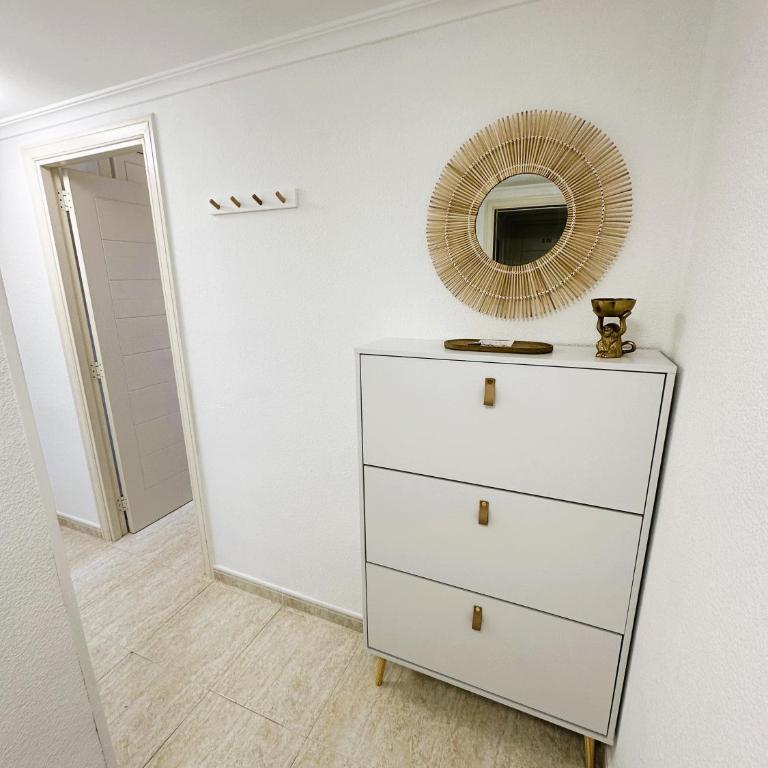 Beach Apartment with Pool & Gym - Two-Bedroom Apartment - 18