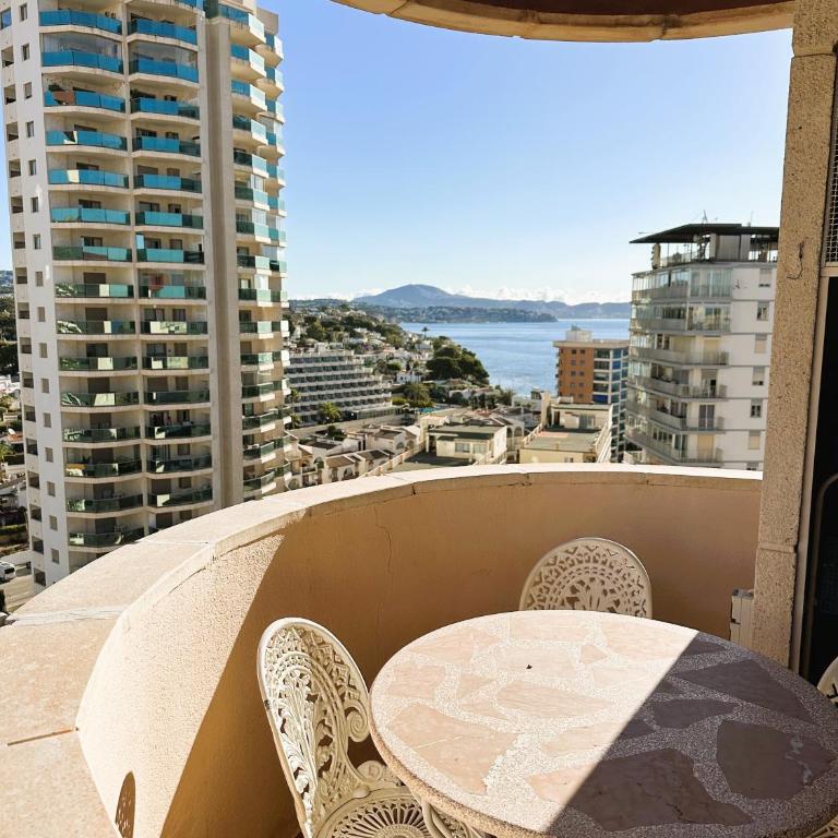 Beach Apartment with Pool & Gym - Two-Bedroom Apartment - 8