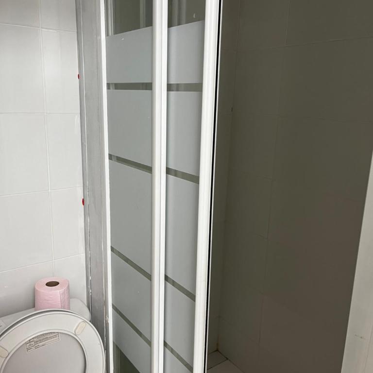 Chez Mia Paris - Chambre Double ou Lits Jumeaux avec Salle de Bains Privative - 1