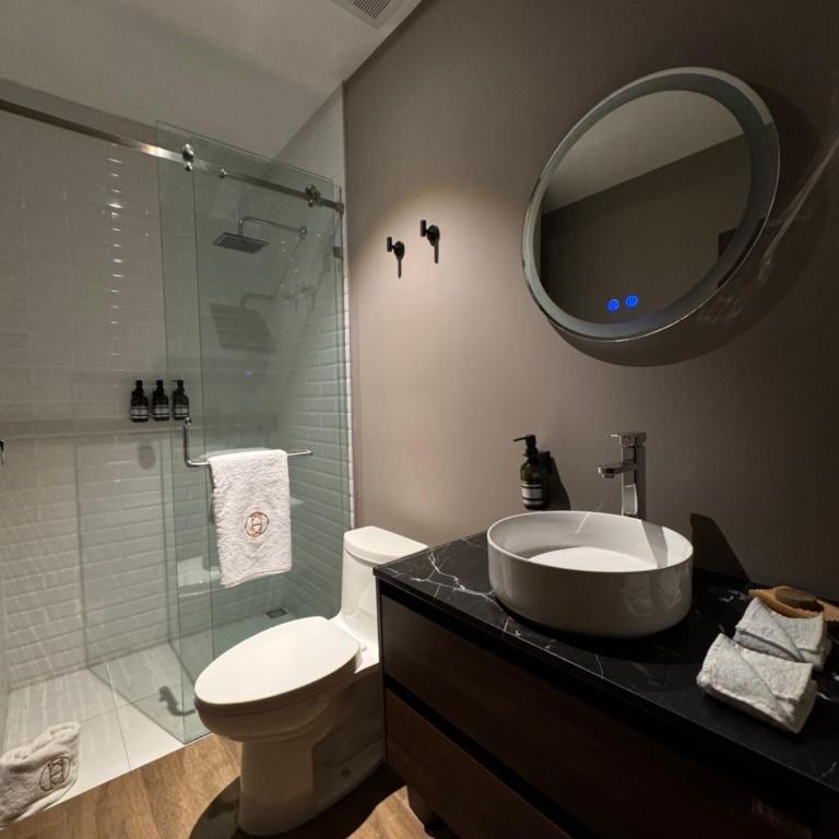 AMAE21 Lofts - Deluxe King Room - 2