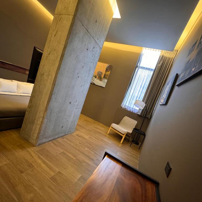 AMAE21 Lofts - Deluxe King Room - 12
