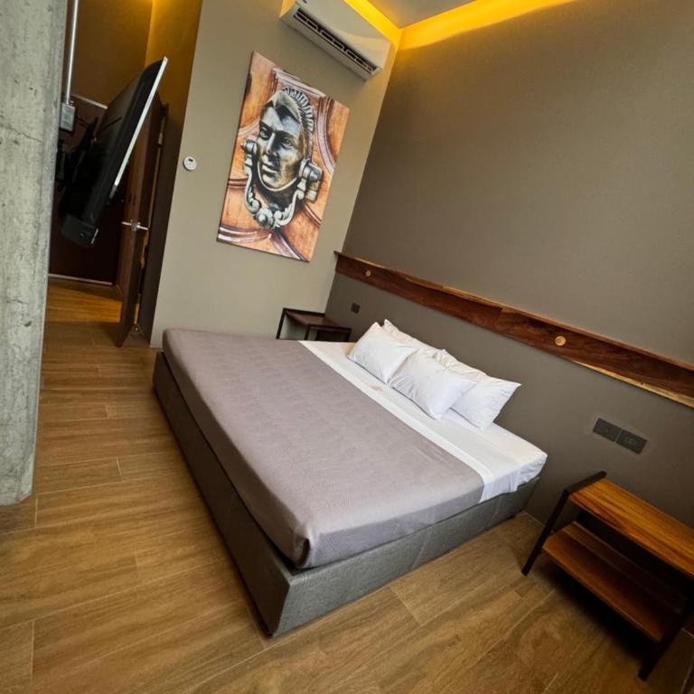 AMAE21 Lofts - Deluxe King Room - 9