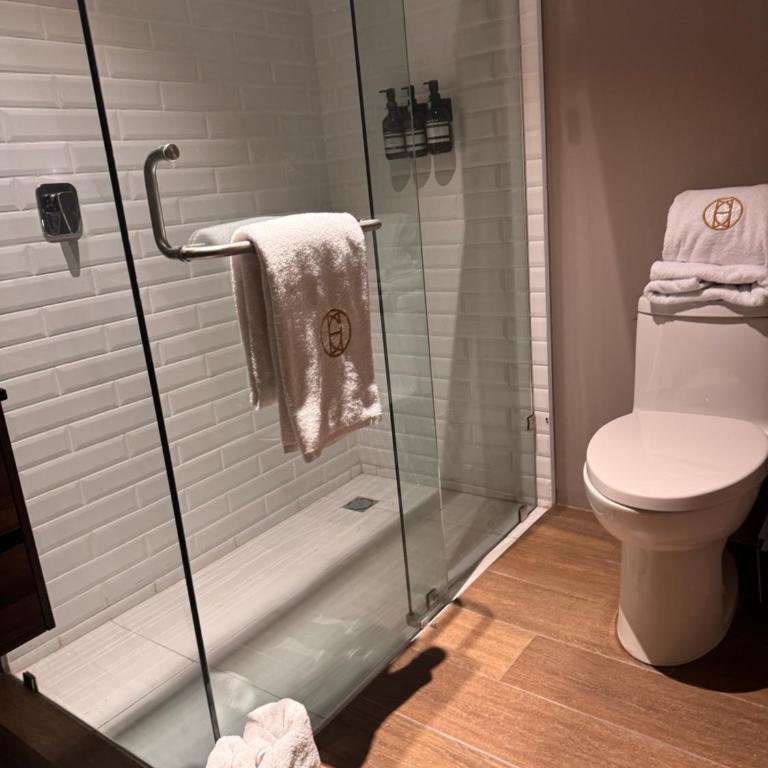 AMAE21 Lofts - Deluxe King Room - 21