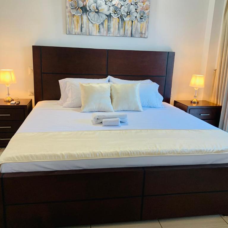 ApartaHostal Quintanilla - Habitación Doble Deluxe con balcón - 7