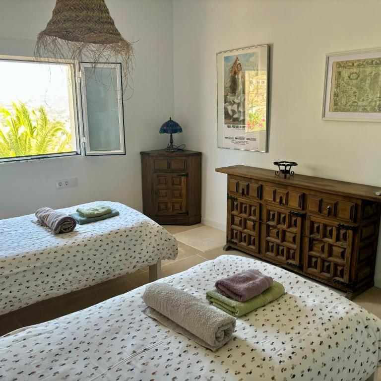 Casa Vida, your villa with panoramic sea views in Moraira. - Three-Bedroom Villa - 32