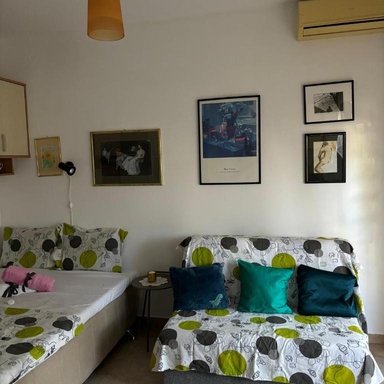 Orange studio - One-Bedroom Apartment - 4