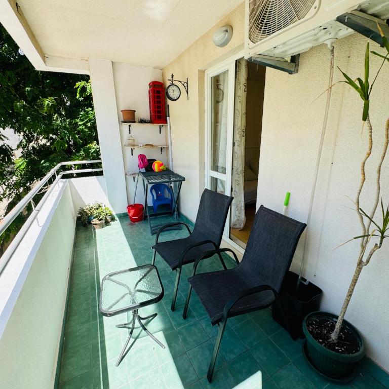 Del Mar - One-Bedroom Apartment - 10